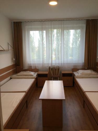 Albergue Soproni Szakk�pz�si Centrum Koll�giuma