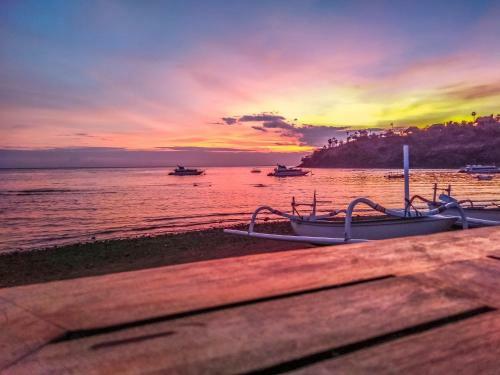 Sunrise Cafe Bungalows