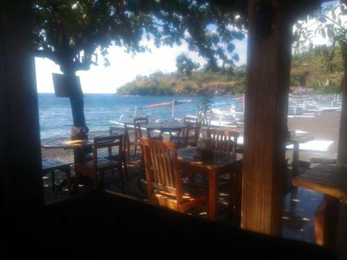 Sunrise Cafe Bungalows