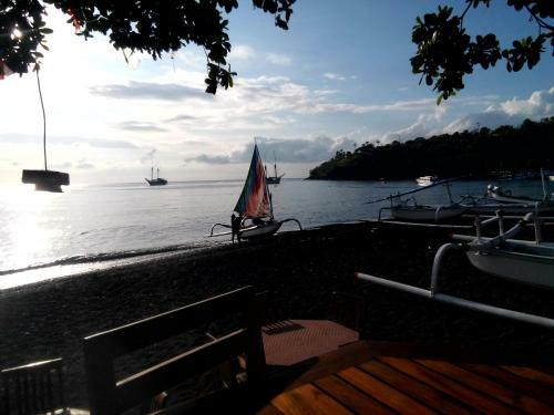 Sunrise Cafe Bungalows