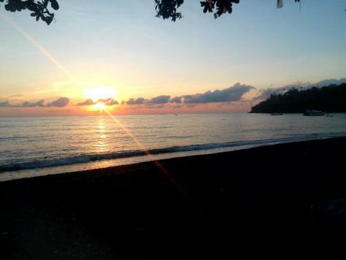 Sunrise Cafe Bungalows