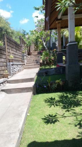 Barong Cafe Bungalow And Restaurant