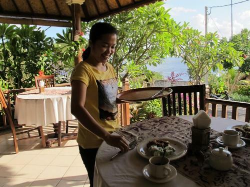 Barong Cafe Bungalow And Restaurant