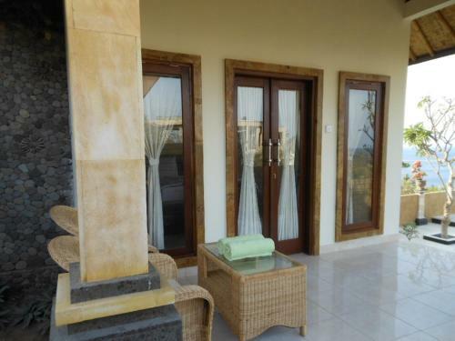 Barong Cafe Bungalow And Restaurant