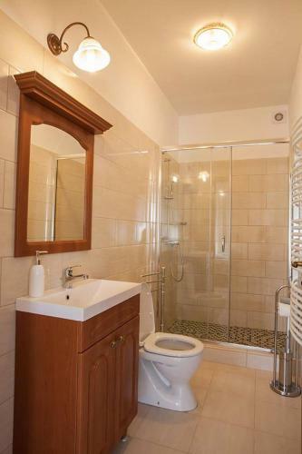 Hostal Wekler Csal�di Pinc�szet �s Panzi�