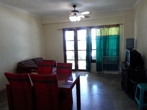 Apartamentos Lippo Carita Selatan