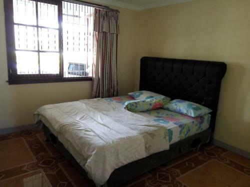 Apartamentos Lippo Carita Selatan