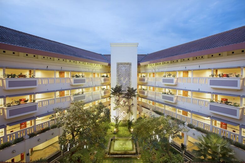 Puri Kiic Golf View Hotel