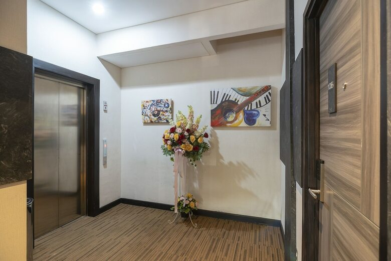 Hotel Front One Boutique Karawang