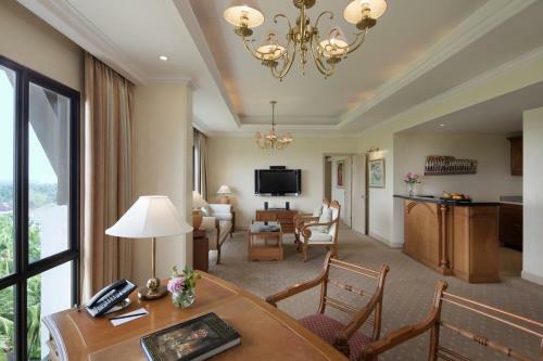 Hotel Aryaduta Lippo Village