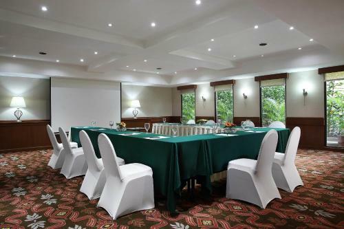 Hotel Aryaduta Lippo Village