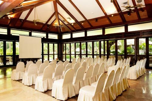 Hotel Aryaduta Lippo Village