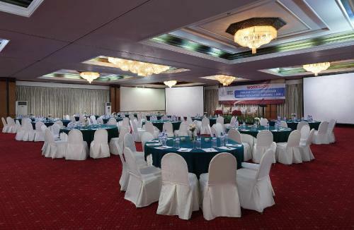 Hotel Aryaduta Lippo Village