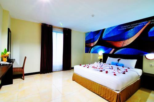 Hotel Kyriad Grand Master Purwodadi