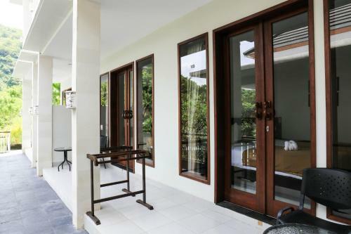 Hotel Dewi Villa