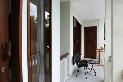 Hotel Dewi Villa