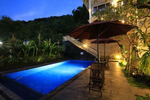 Hotel Dewi Villa
