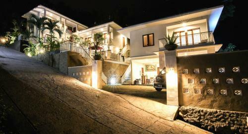 Hotel Dewi Villa