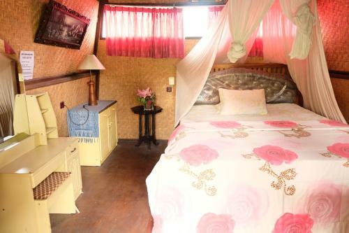 Hotel Kerti Beach Bungalow And Restaurant