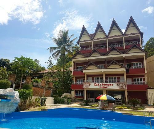 Zo�?s Paradise Waterfront Hotel
