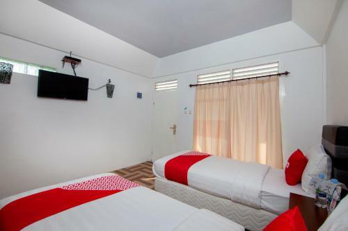 Hotel Oyo 1812 Dg Inn
