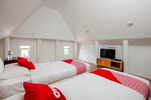 Hotel Oyo 1812 Dg Inn
