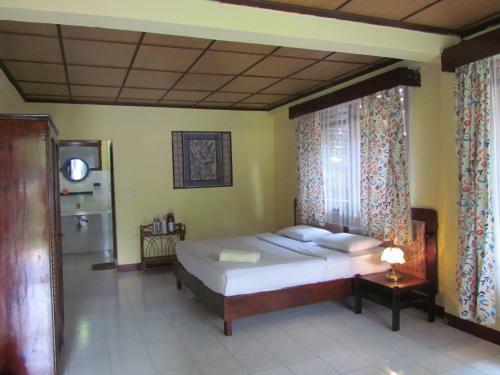 Hostal Carolina Hotel