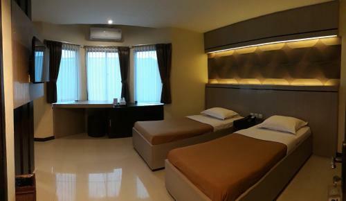 Alexander Hotel Tegal