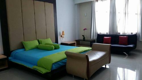 City Hotel