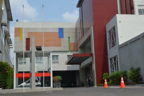 City Hotel