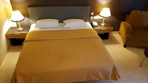 Crown Hotel