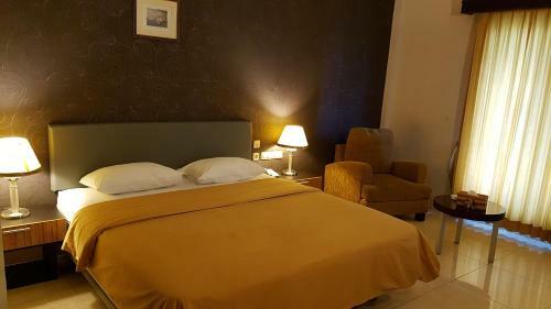 Crown Hotel