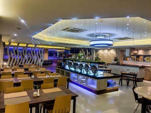 Grand Parama Hotel