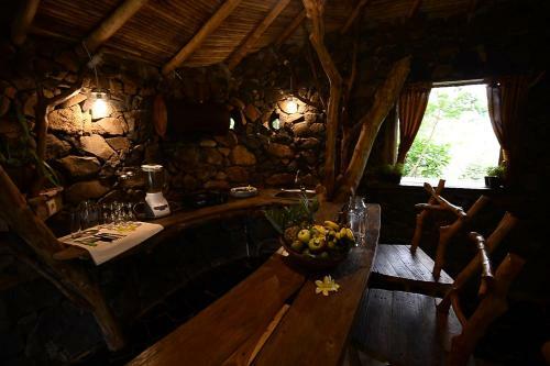 Villa Poin Cliffs & Tree House