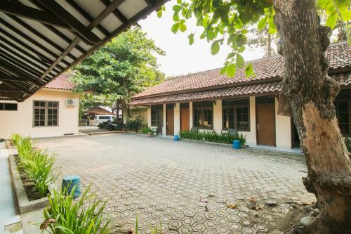 Posada Oyo 937 Mahessa Indah Residence