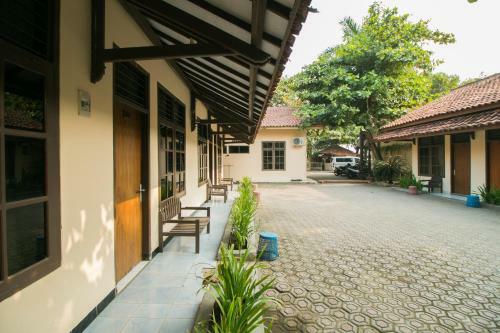 Posada Oyo 937 Mahessa Indah Residence