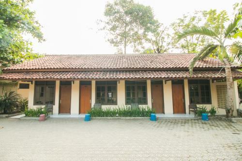 Posada Oyo 937 Mahessa Indah Residence