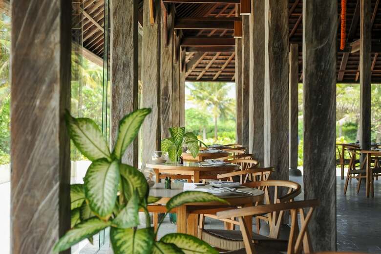 Hotel Komaneka At Keramas Beach