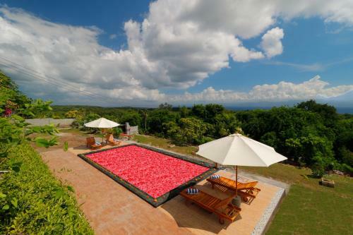Hostal Teba Garden Hill