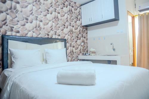 Cozy Studio Apartment @ Cinere Resort By Travelio