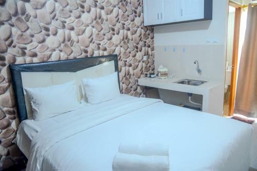 Cozy Studio Apartment @ Cinere Resort By Travelio