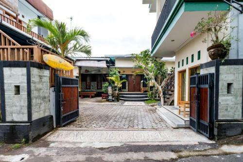 Hostal Medewi Surf Lodge