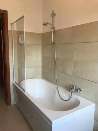 Color House Malpensa B&B