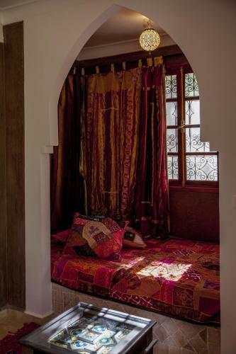 Hostal Azalai Desert Lodge