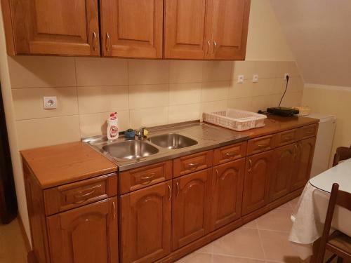 Apartments And Rooms Savin Kuk