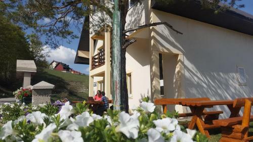 Hostal Guest House Tiha No?