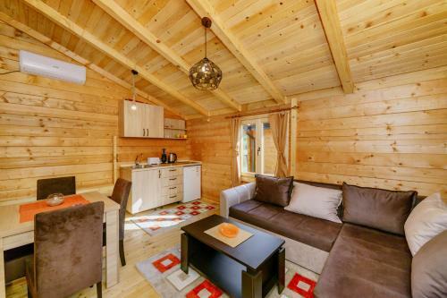Lodge Orahovo Cottages