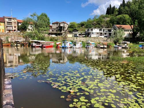 Lodge Orahovo Cottages