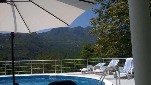 Whitehouse Villa