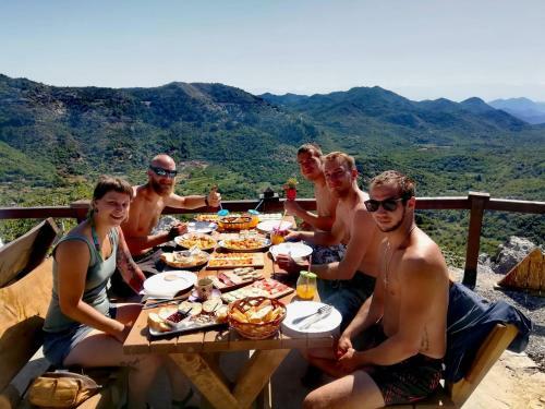 Camp Oaza,lipa